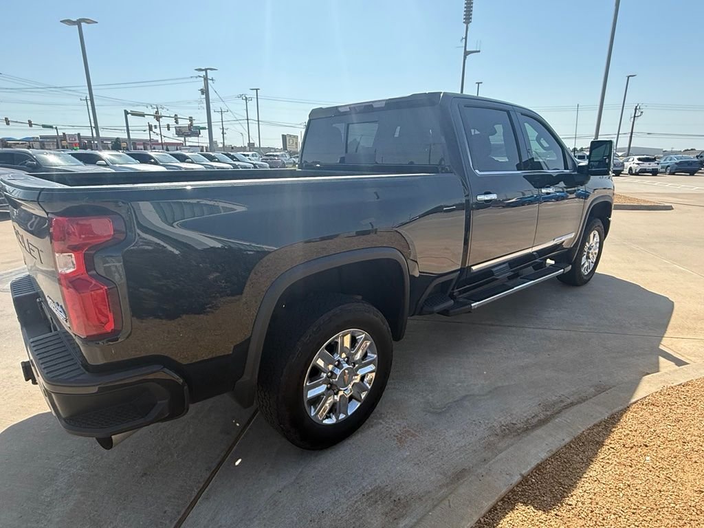 Used 2024 Black Chevrolet High Country image 5