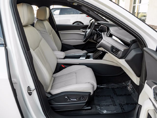 Used 2024 Glacier White Audi Prestige image 37