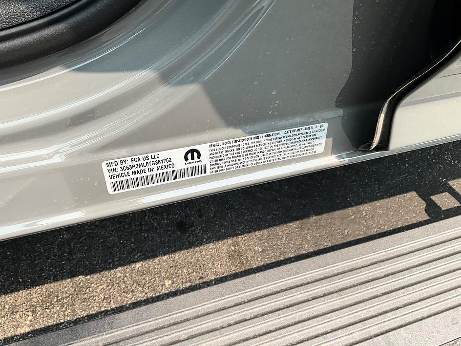 New 2026 Ceramic Gray Clear-Coat Exterior Paint RAM Laramie image 39