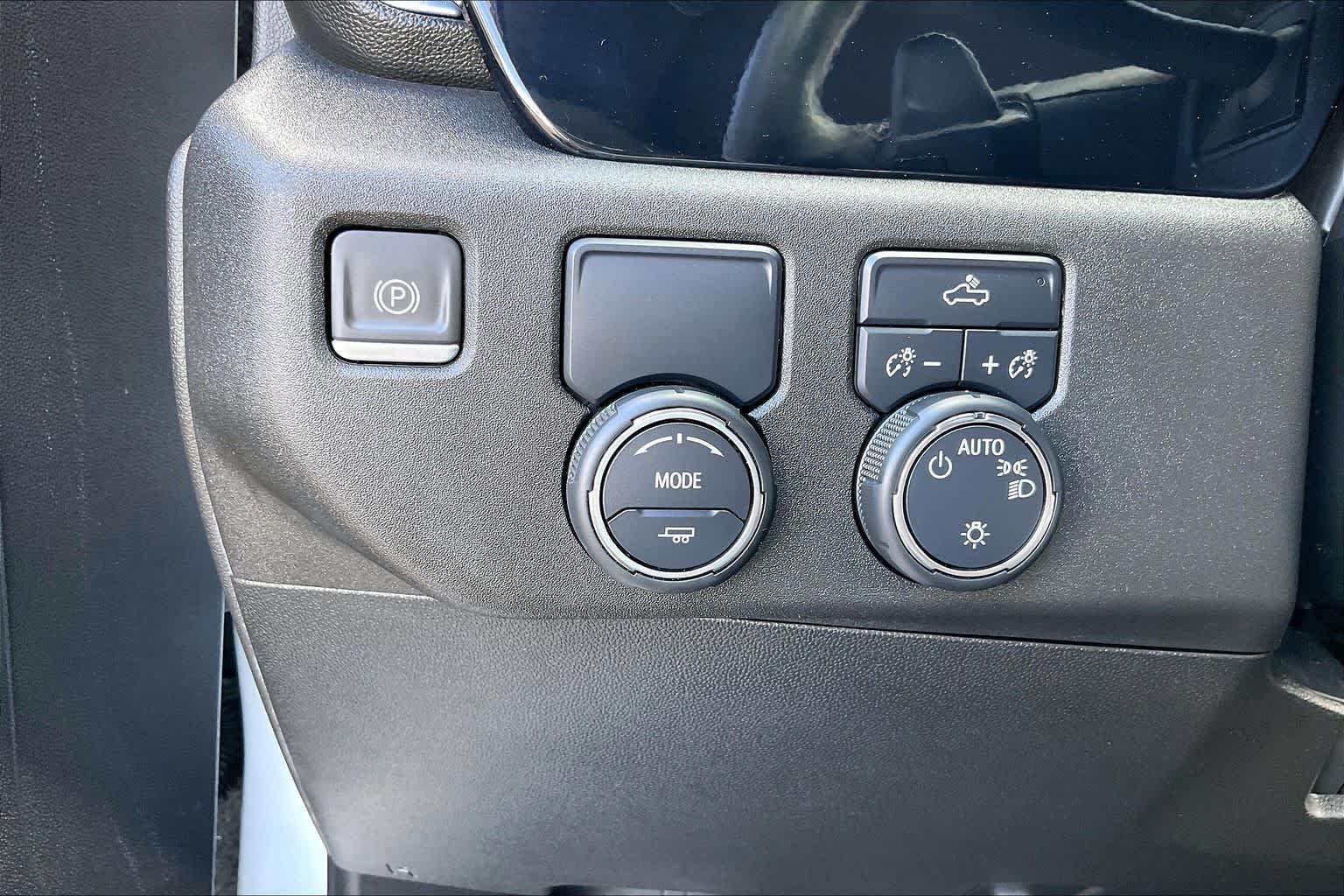 Used 2023 Summit White Chevrolet LT image 14