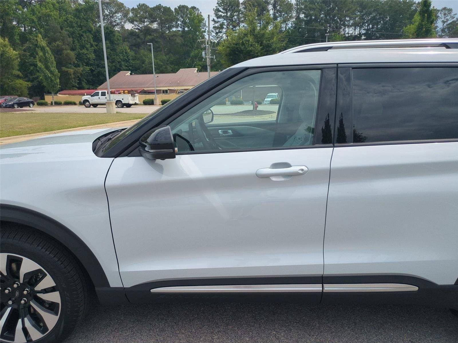 New 2026 Space White Metallic Ford Platinum™ image 15