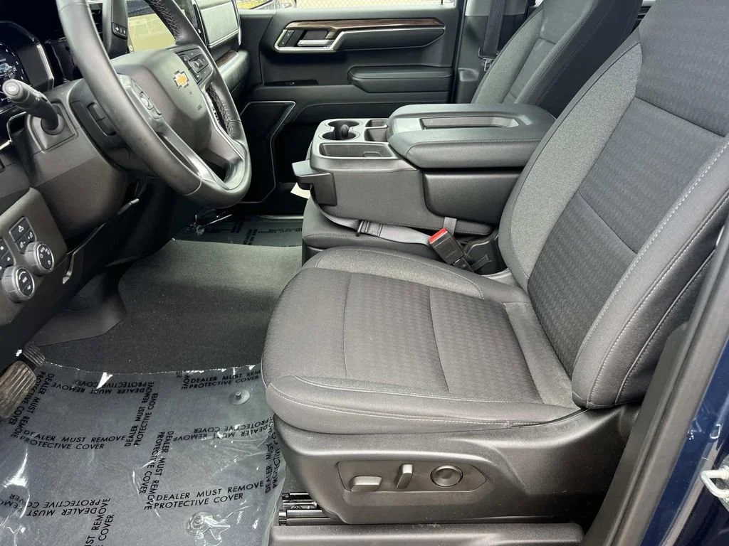 Used 2023 Northsky Blue Metallic Chevrolet LT image 15