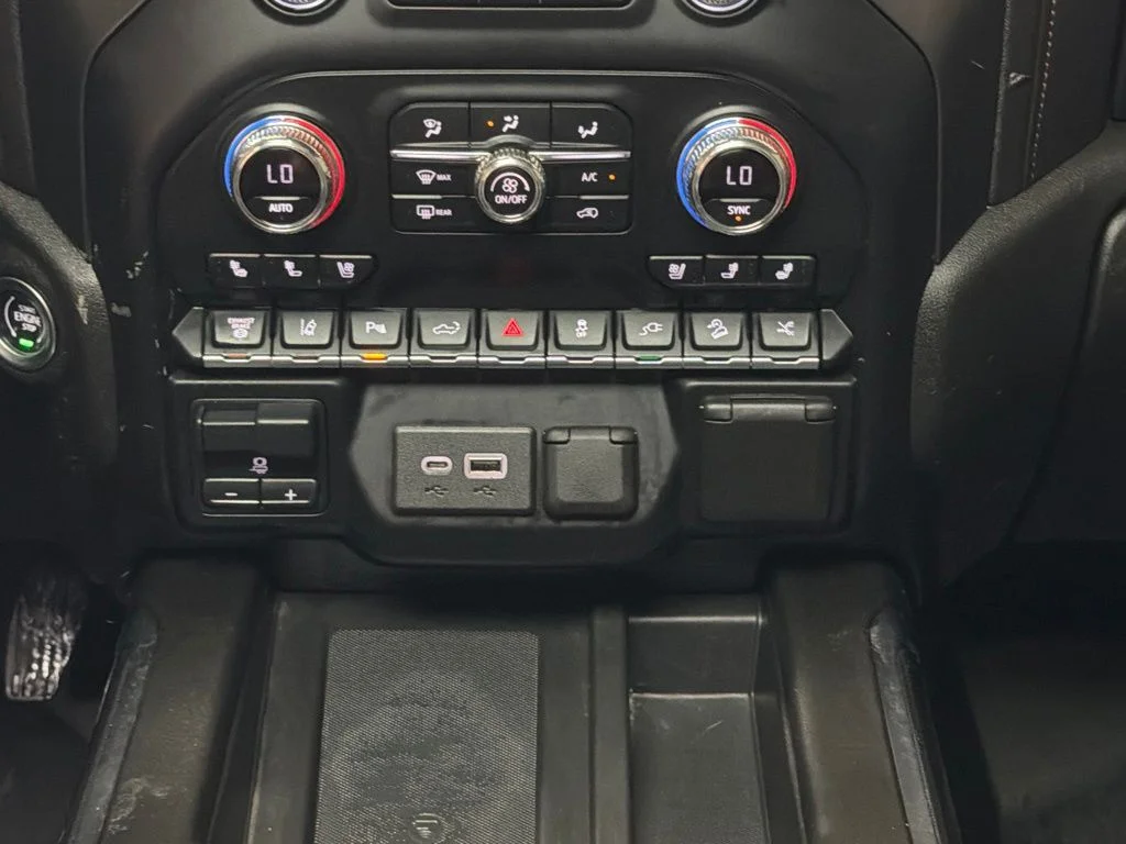 Used 2021 Summit White GMC AT4 image 18