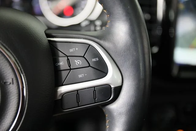 Used 2019 White Jeep Limited image 6