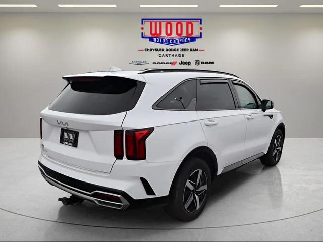 Used 2023 Glacial White Pearl Kia S image 5