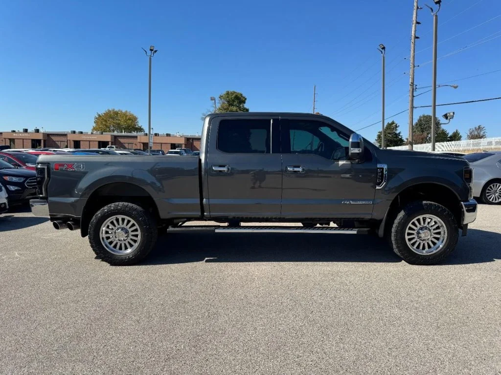 Used 2017 Magnetic Metallic Ford Lariat image 2