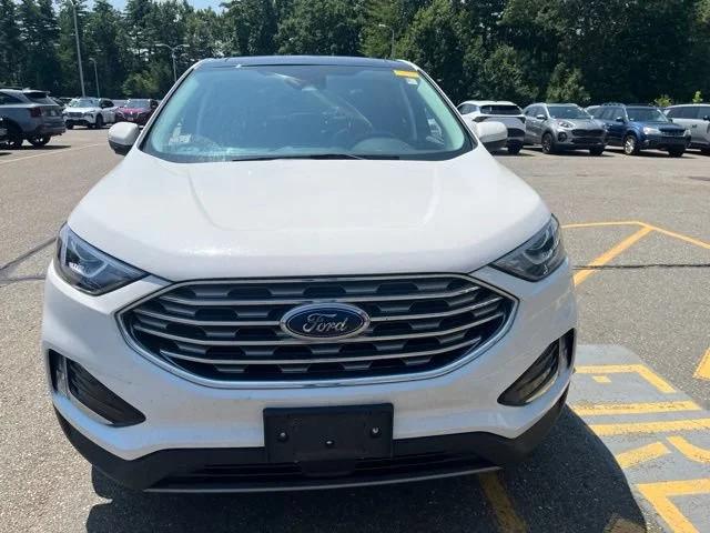 Used 2021 White Metallic Ford SEL image 8