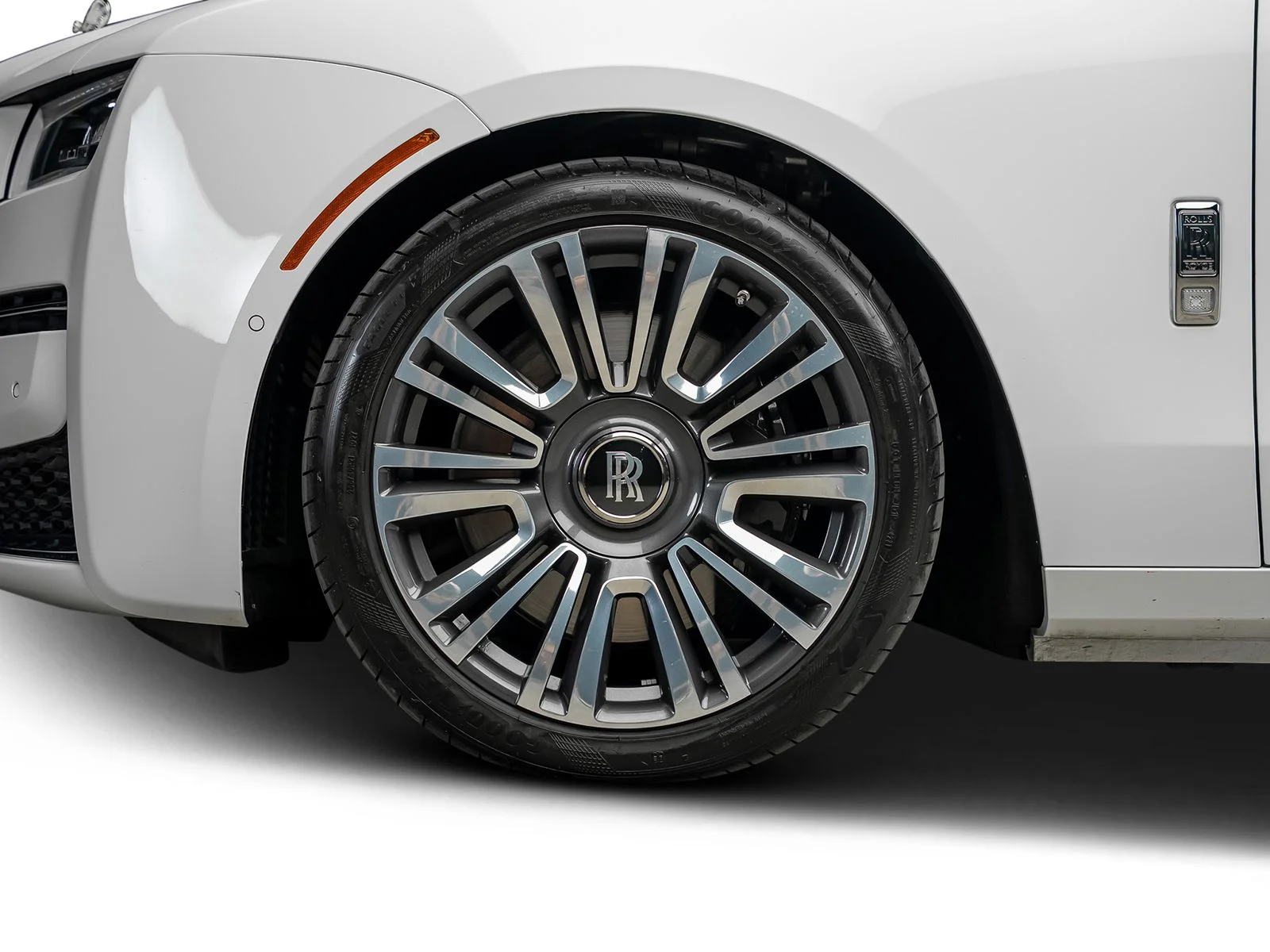 Used 2022 White Rolls-Royce Base image 19