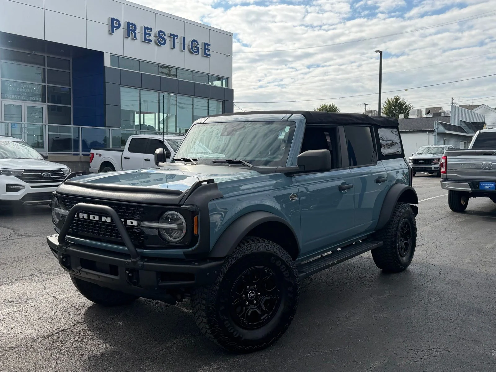 Used 2022  Ford Wildtrak image 1