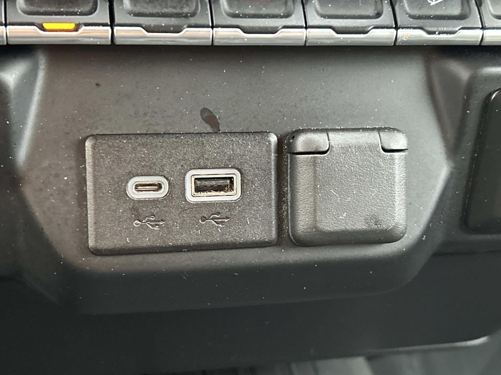 Used 2019 Blue GMC SLE image 27