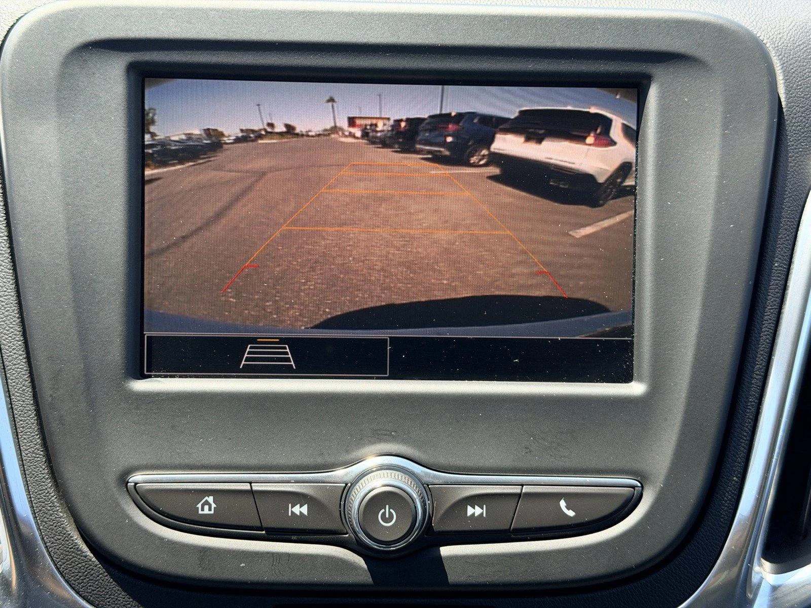 Used 2024 Summit White Chevrolet LT image 25