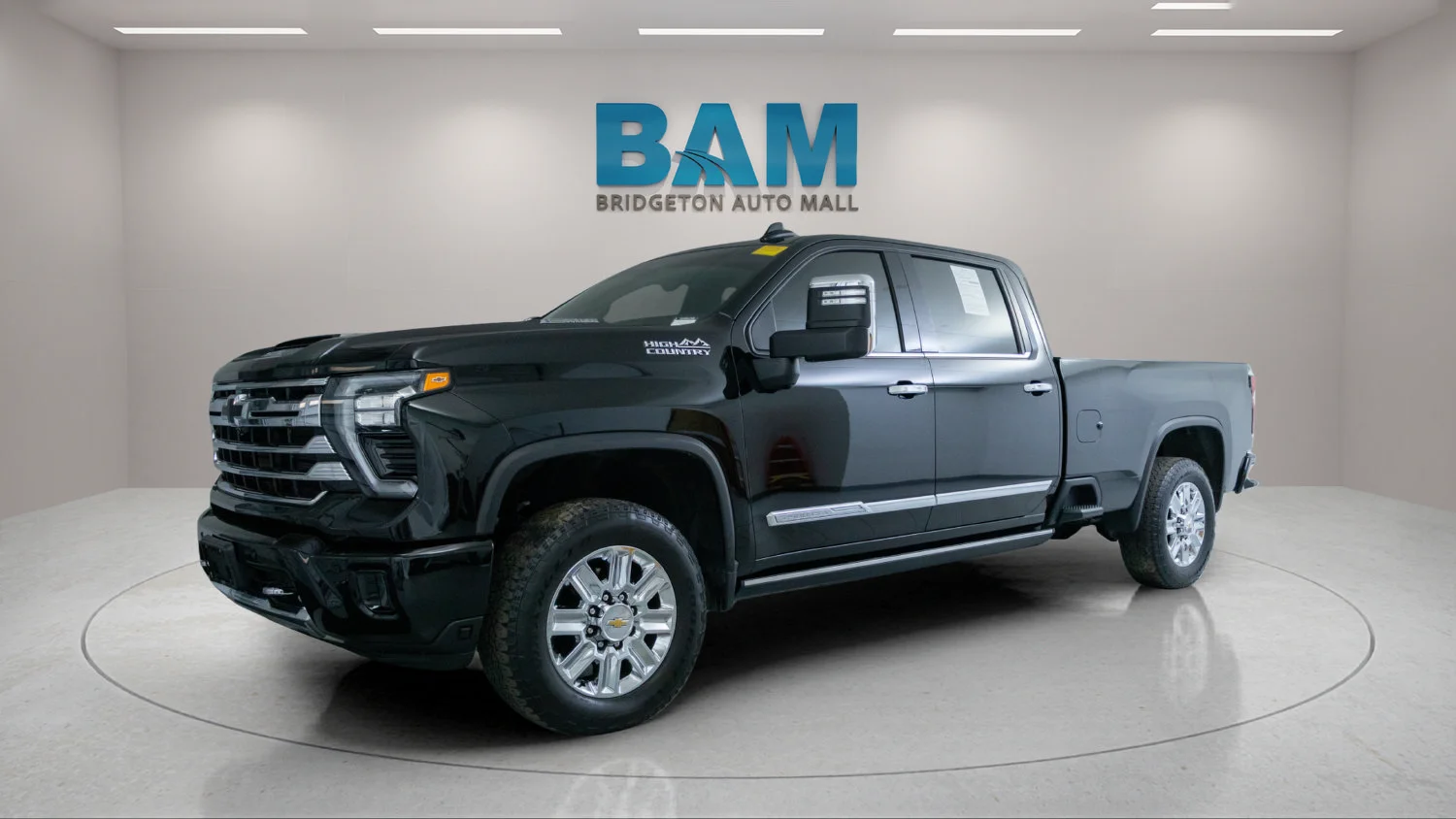 Used 2024 Black Chevrolet High Country image 3