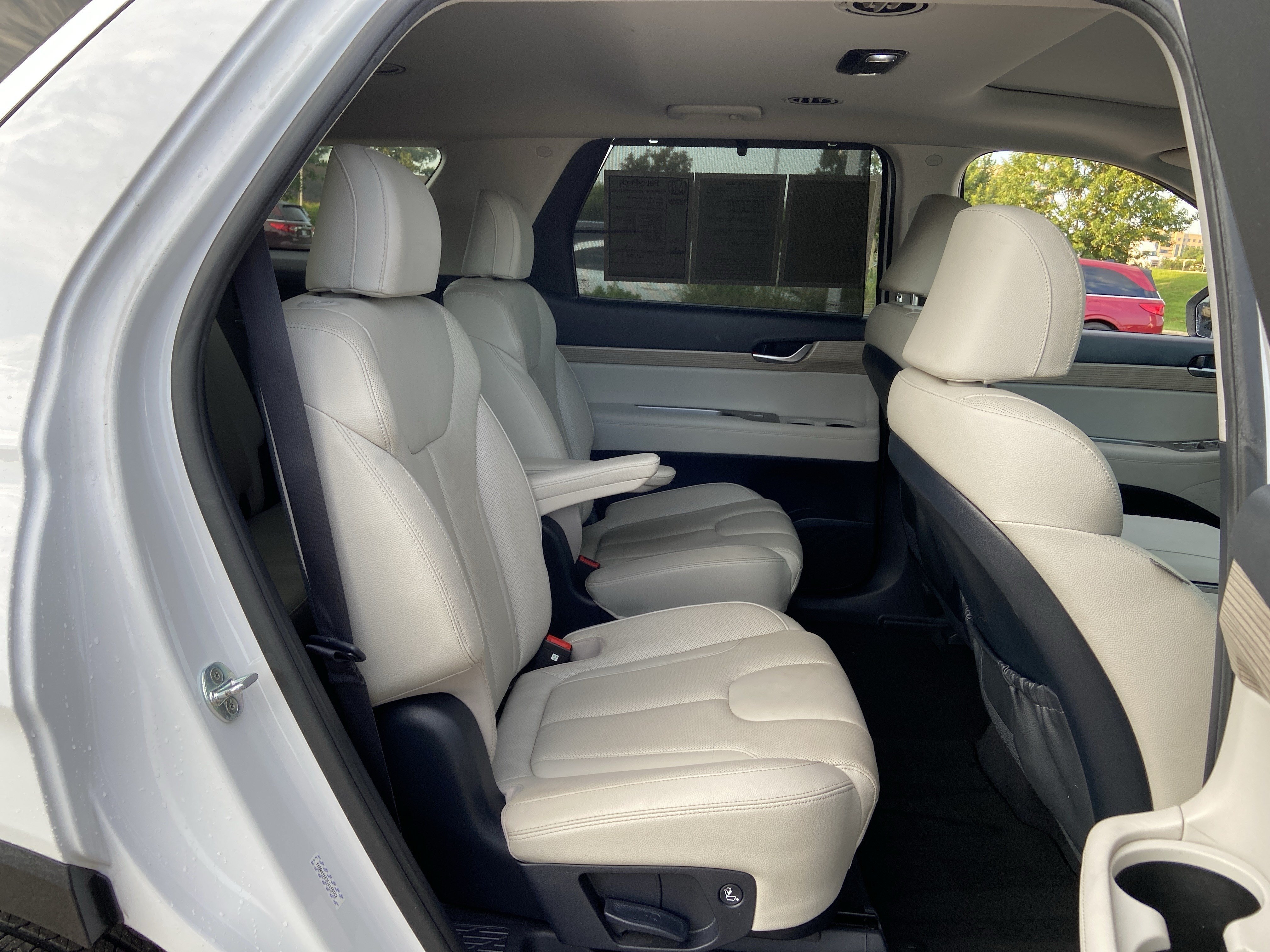 Used 2020 Hyper White Hyundai SEL image 14