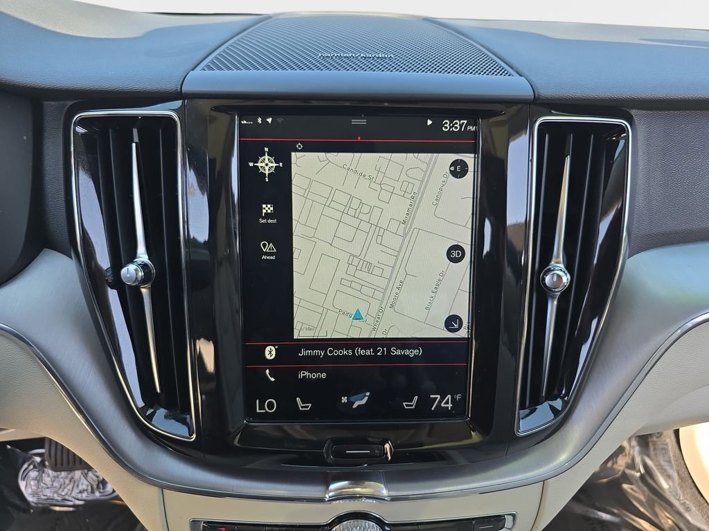 Used 2020 White Volvo T5 Momentum image 25