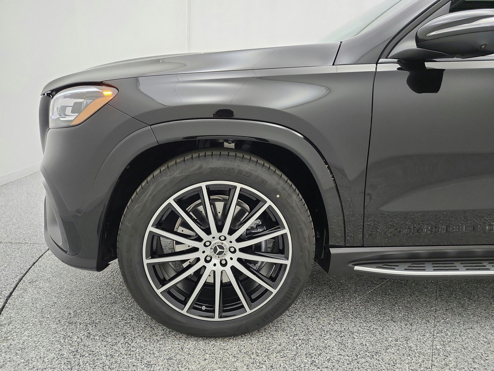 New 2026 Obsidian Black Metallic Mercedes-Benz GLS 580 4MATIC® SUV image 21