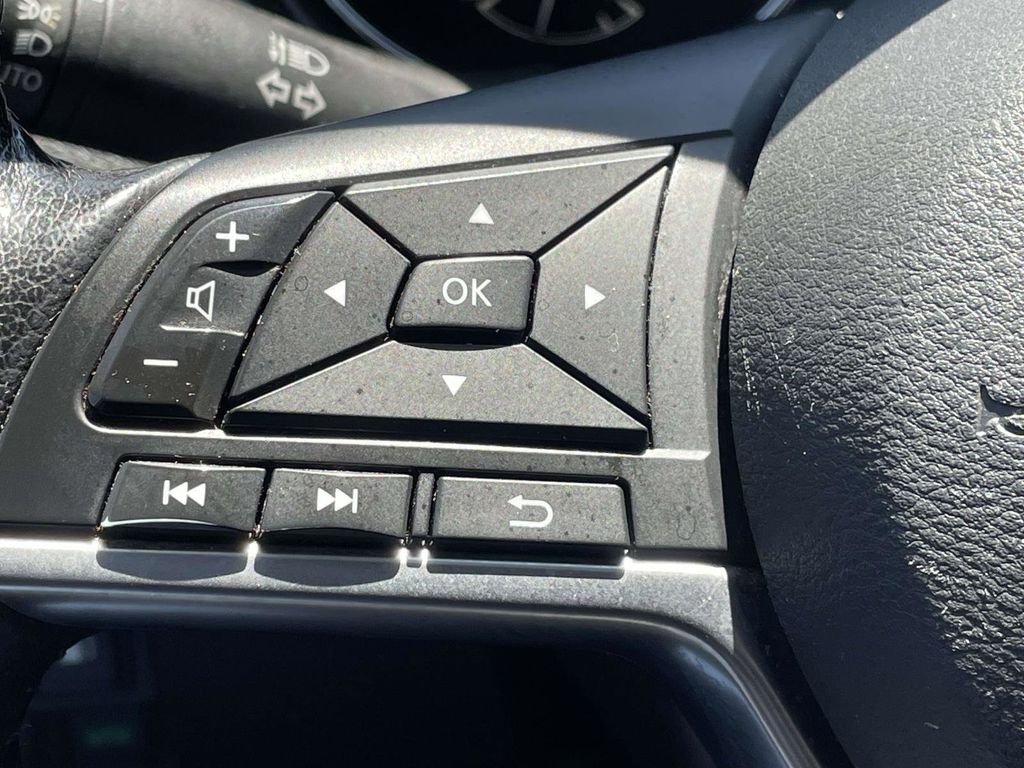 Used 2020 Gray Nissan SV image 22
