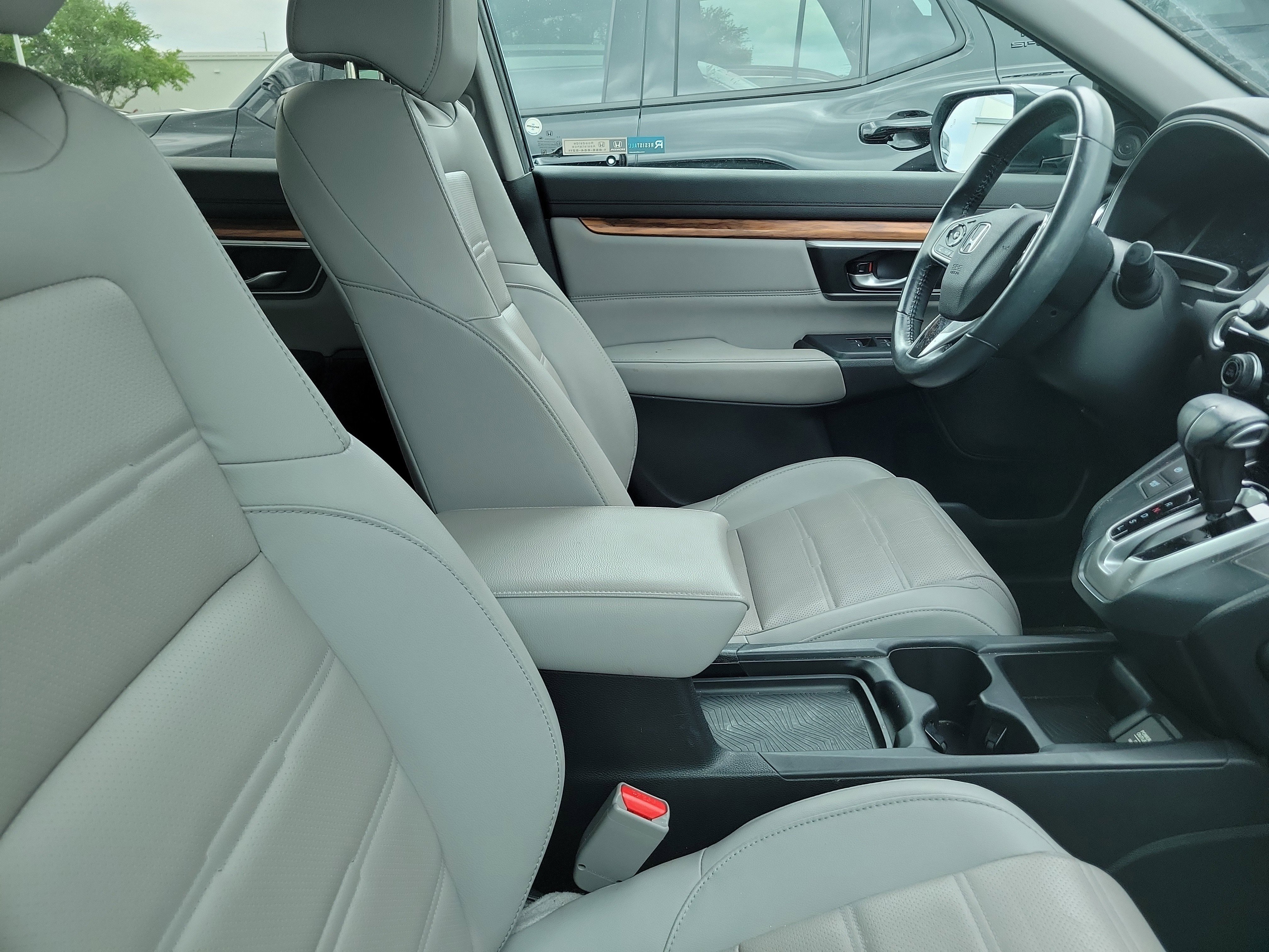 Used 2019  Honda Touring image 4