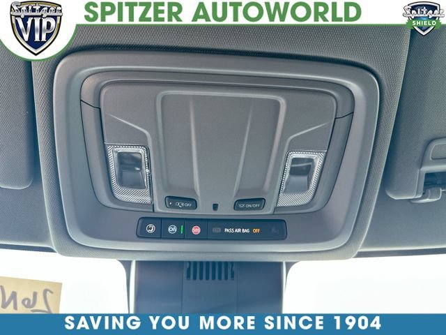 New 2026 Summit White Chevrolet LT (2FL) image 39
