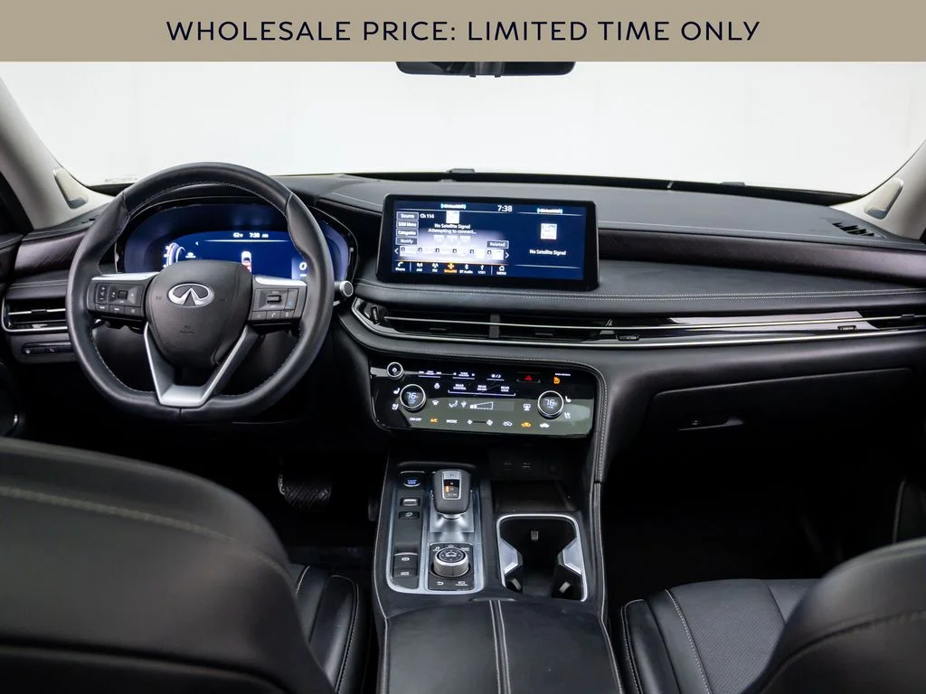 Used 2023 Silver INFINITI Sensory image 9