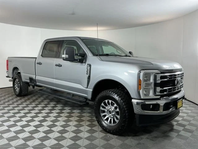 Used 2024  Ford XLT image 3