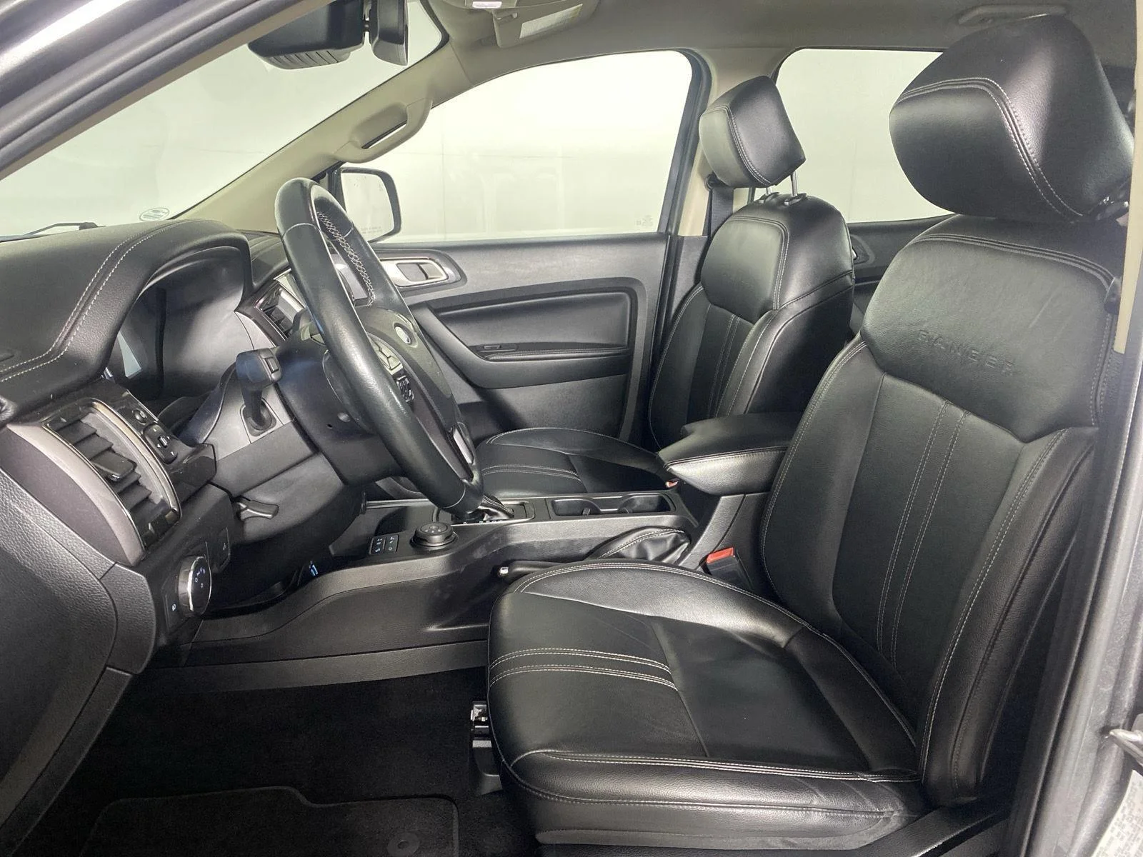 Used 2019 Magnetic Ford LARIAT image 20