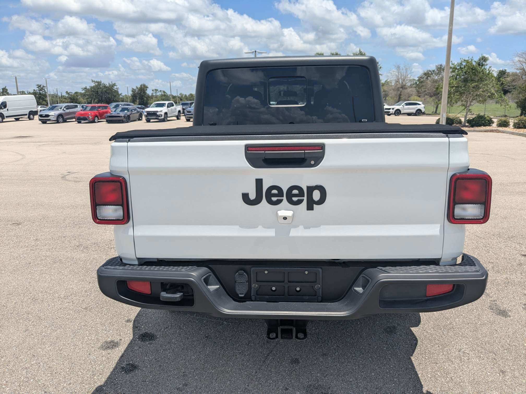 Used 2020 Bright White Clearcoat Jeep Sport S image 6