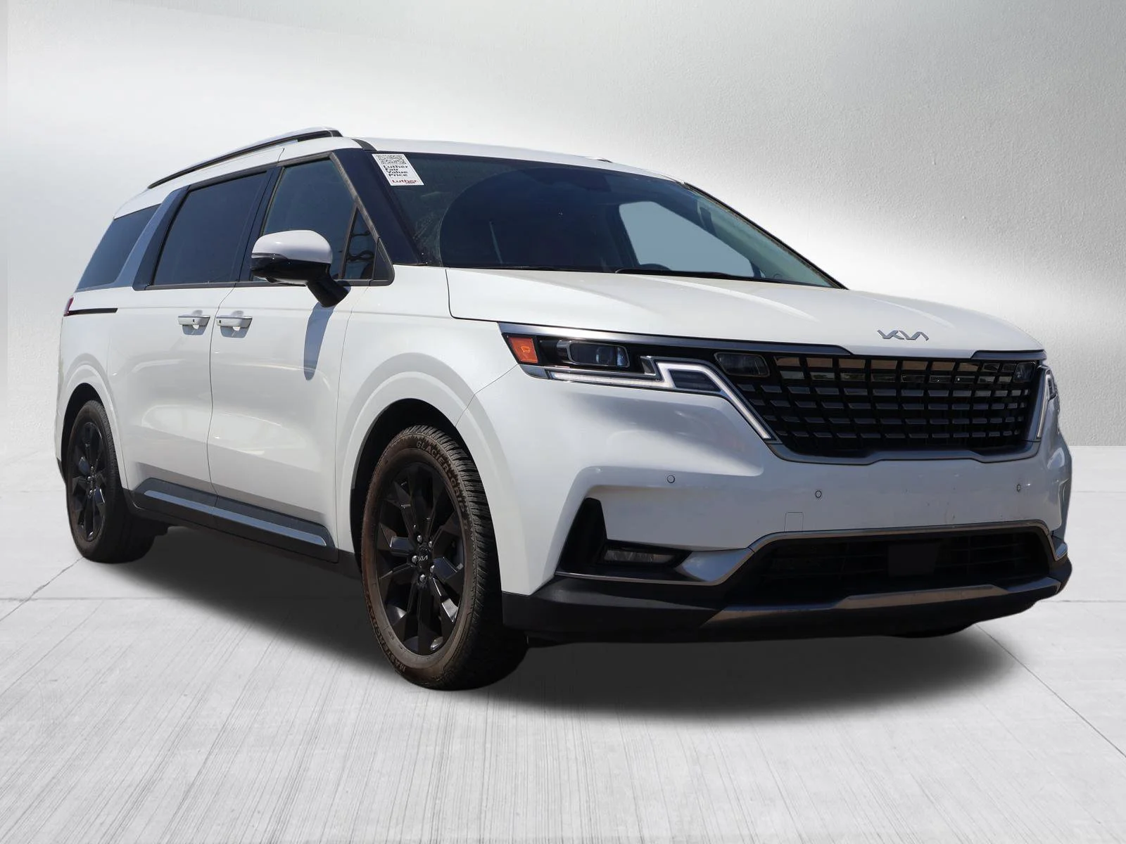 2024 Kia Sedona SX Prestige's photo