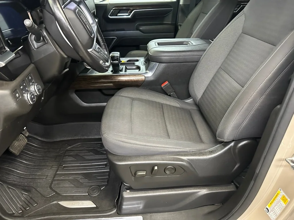 Certified Used 2022 Desert Sand Metallic GMC Elevation image 5