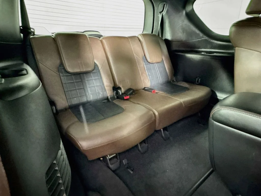 Used 2019 Black Nissan Platinum image 38