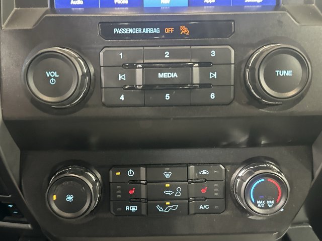 Used 2020 Silver Ford XLT image 21