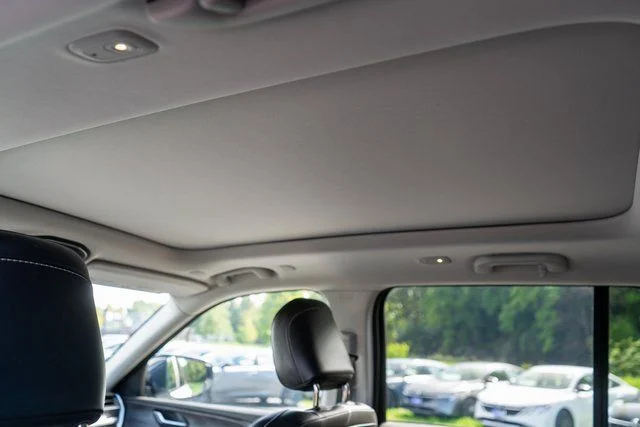 Used 2023 White Jeep 4xe image 13