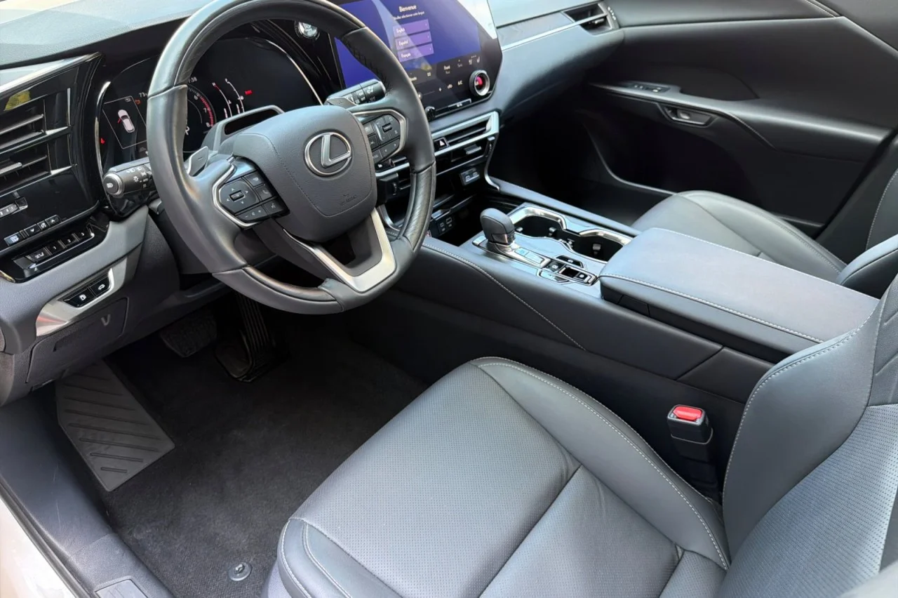 Used 2024  Lexus RX 350 image 9