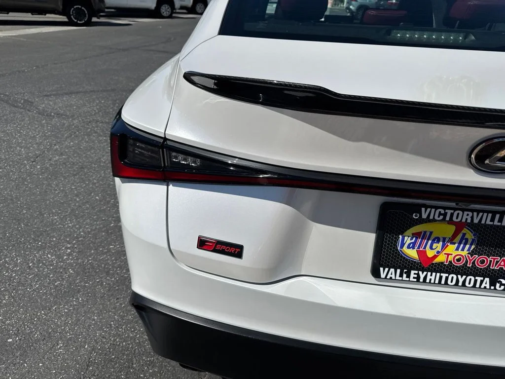Used 2021 White Lexus 300 image 7