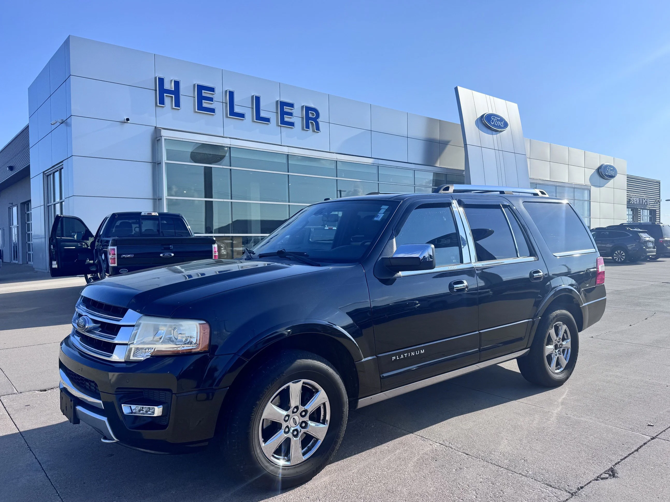 Used 2015 Black Ford Platinum image 3