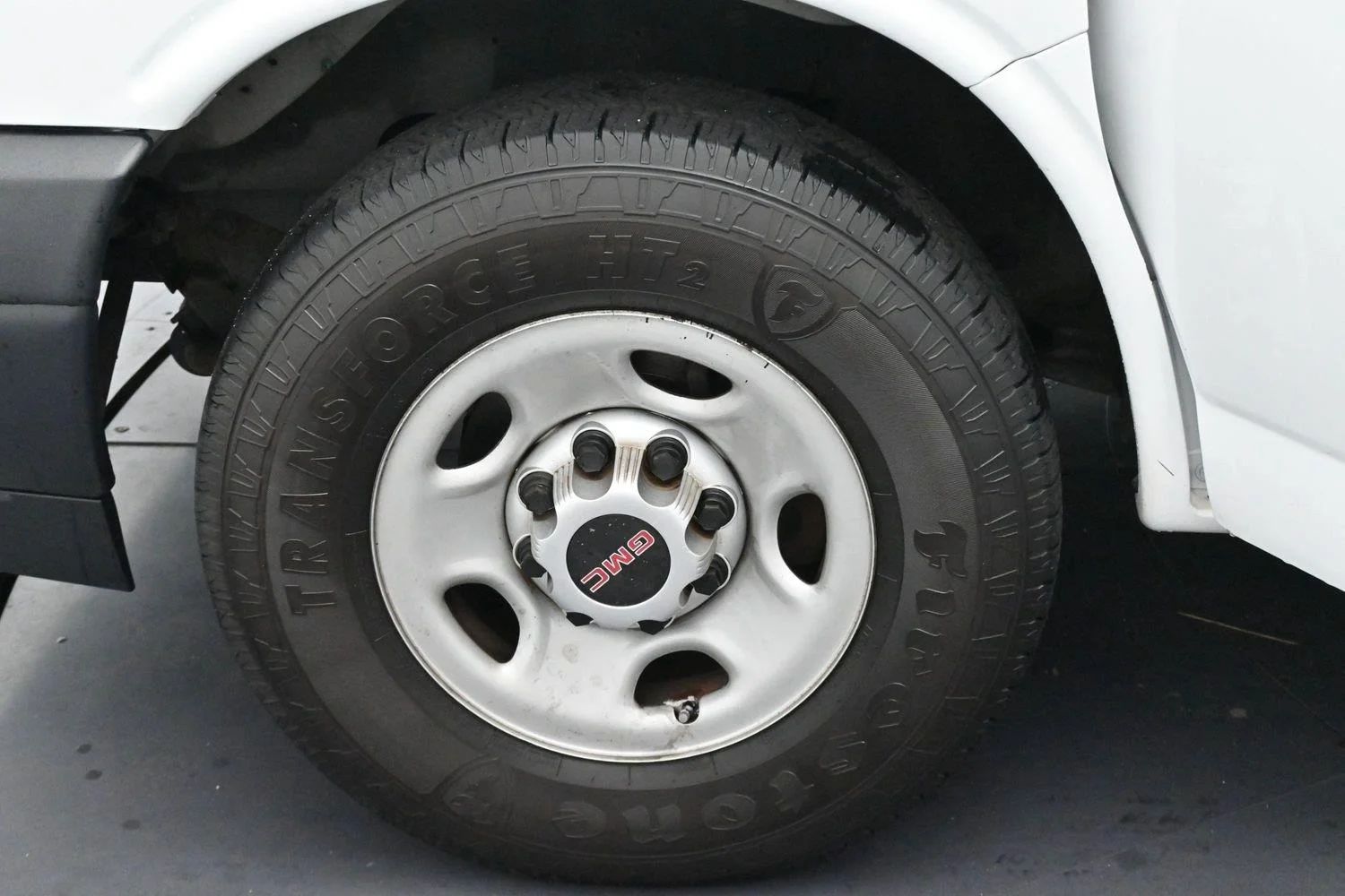 Used 2018 Summit White GMC 2500 image 29