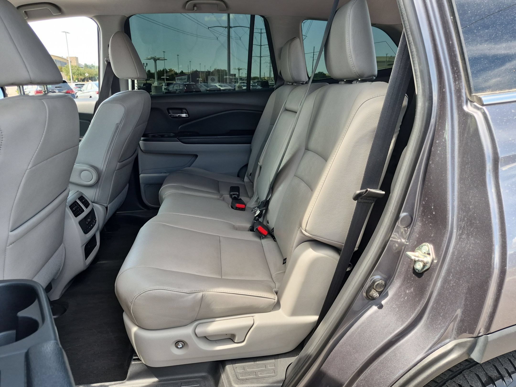 Used 2018 Black Honda EX-L image 27