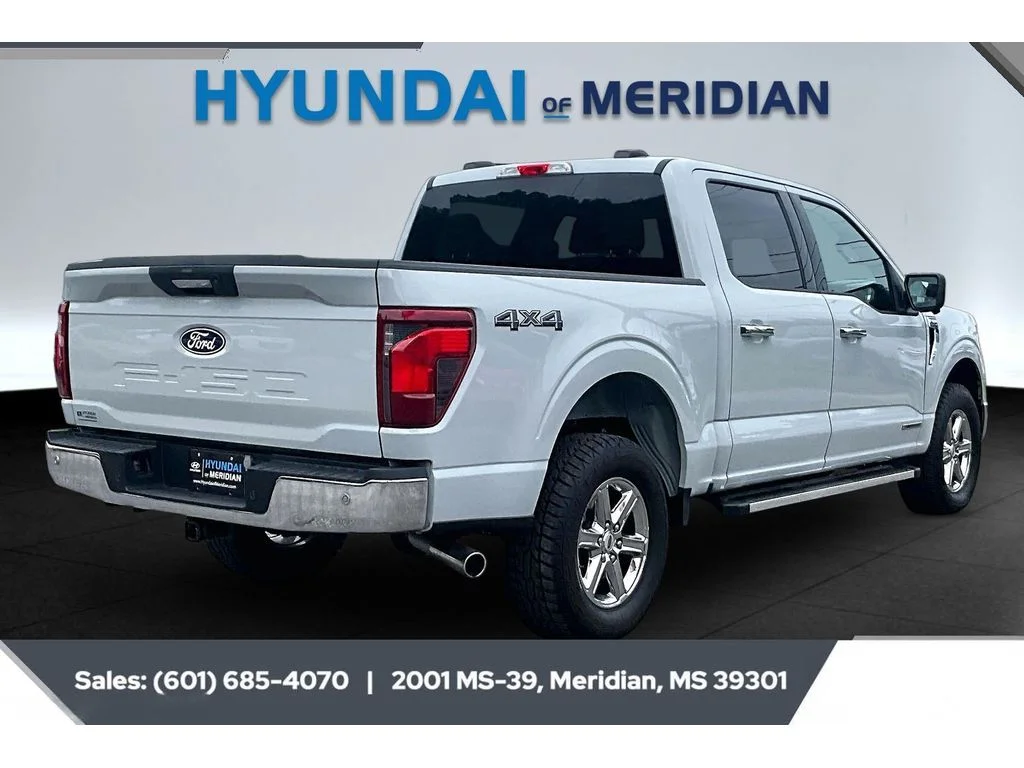 Used 2024 Avalanche Ford XLT image 11