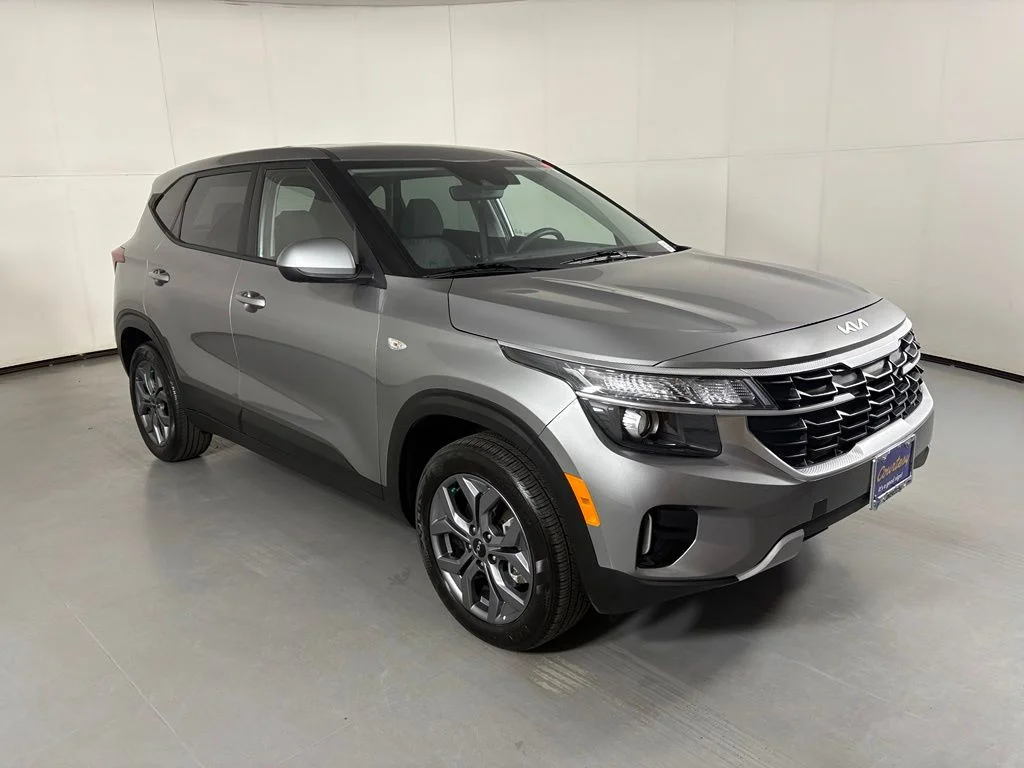 Used 2026 Gray Kia LX image 2
