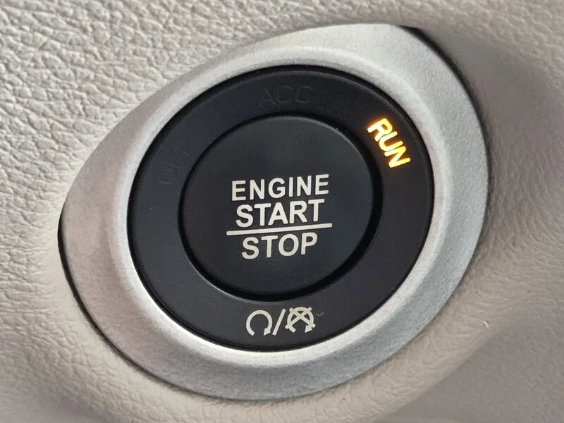 Used 2019 Bright White Clearcoat CHRYSLER TOURING L PLUS image 29
