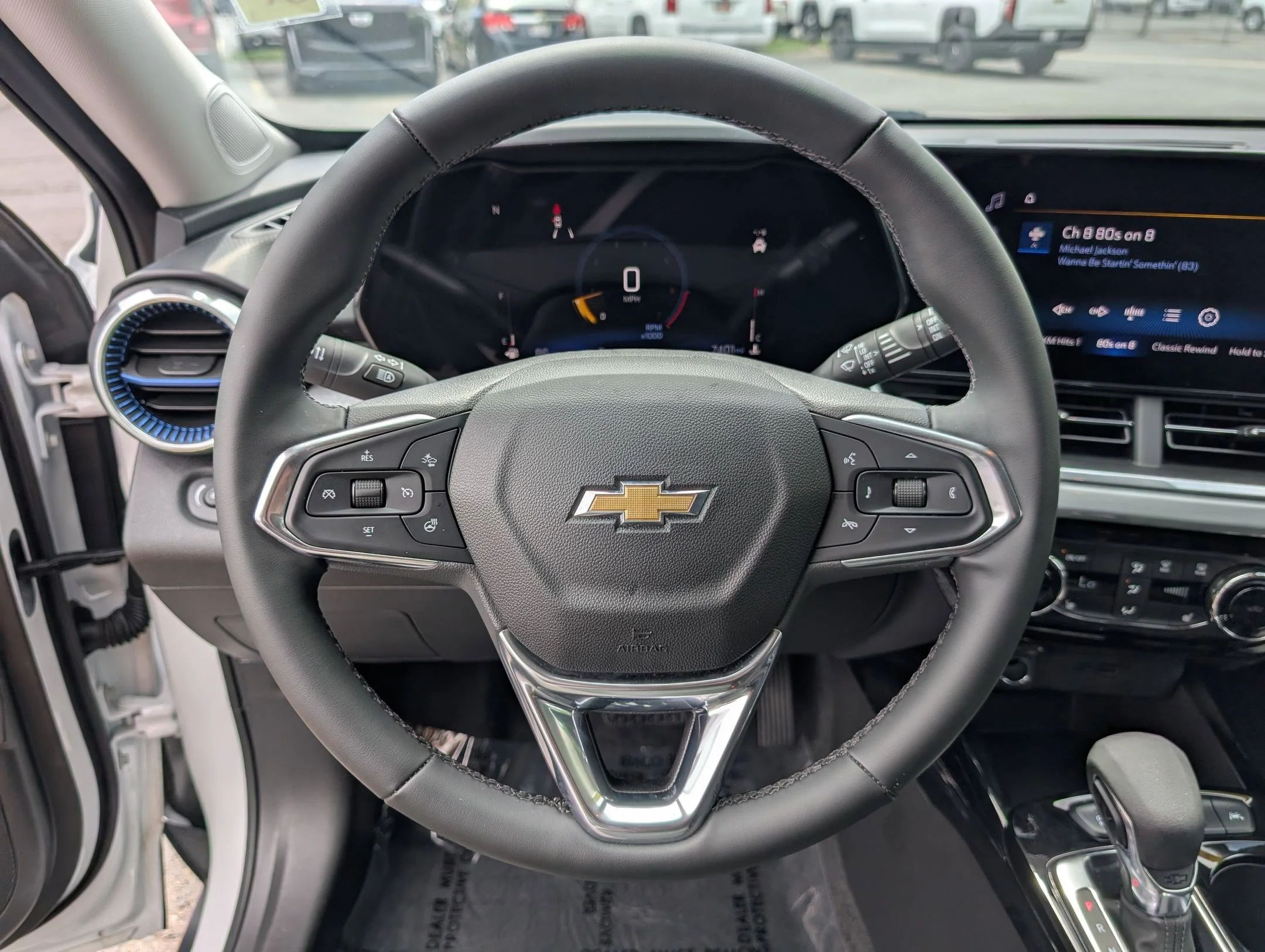 2024 Chevrolet Trax LT - Photo 14
