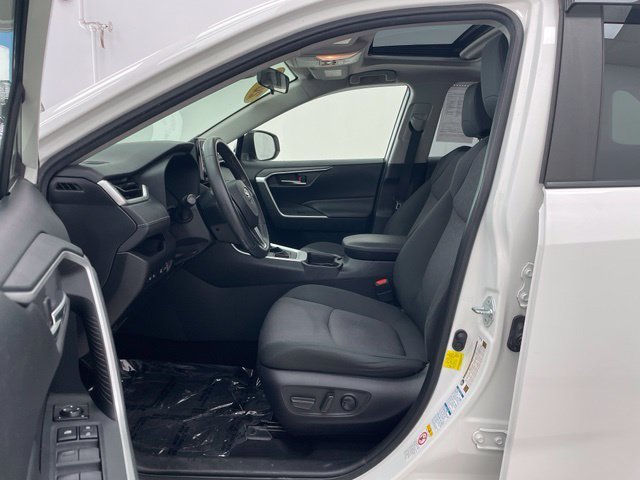 2019 Toyota RAV4 XLE - Photo 16