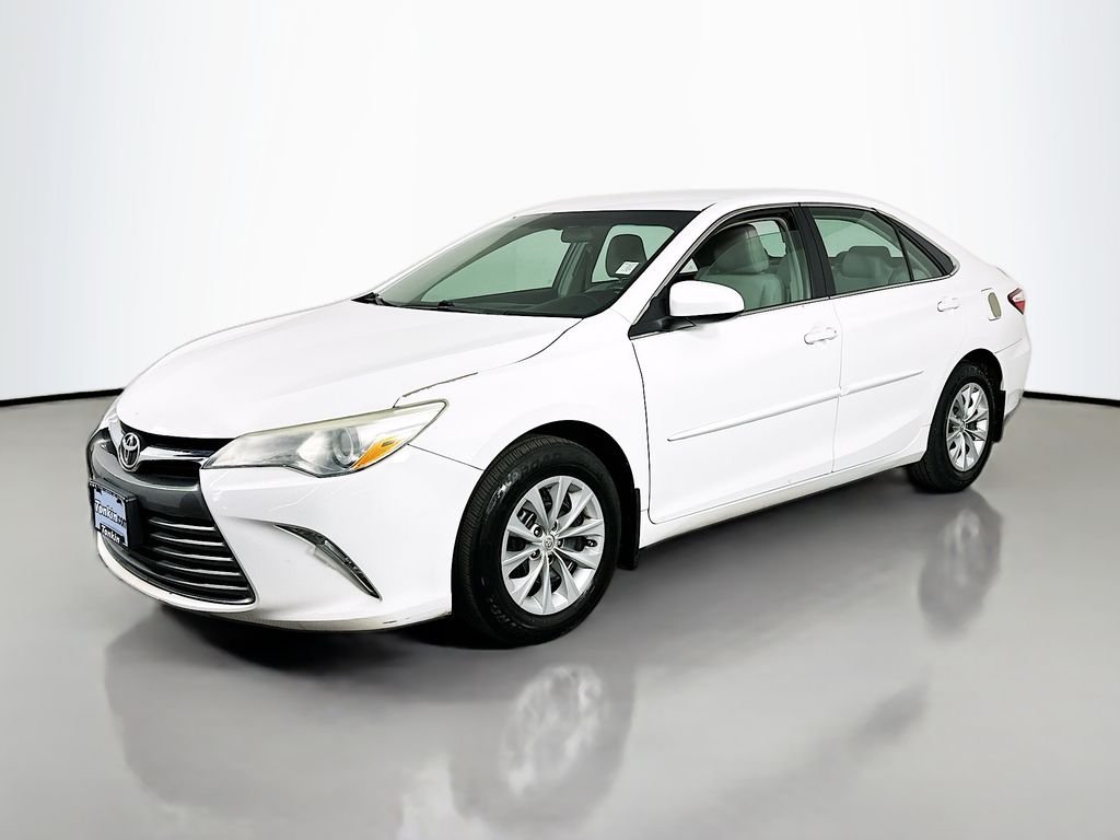 Used 2015 Super White Toyota LE image 4