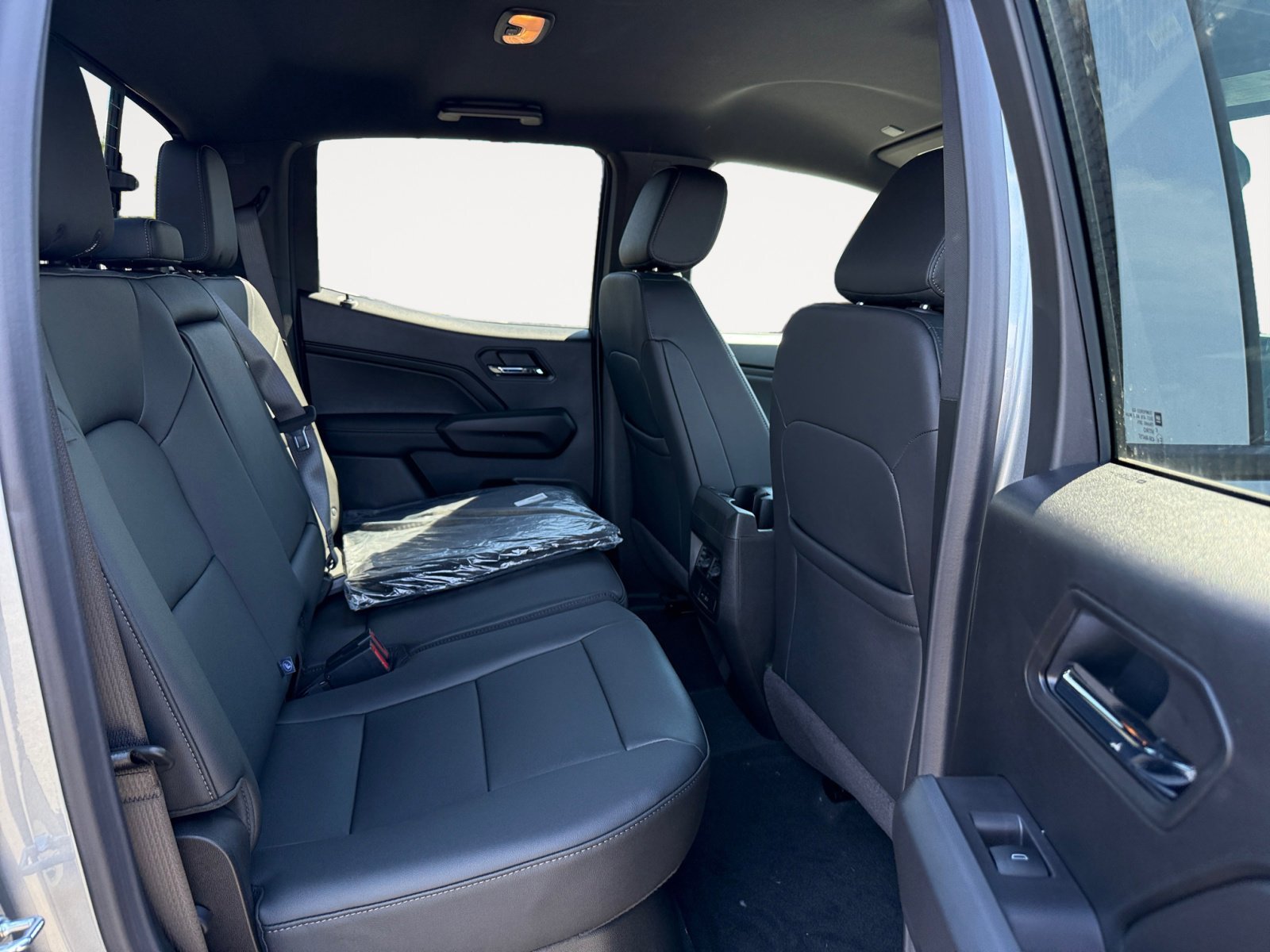 2026 Chevrolet Colorado LT - Photo 18