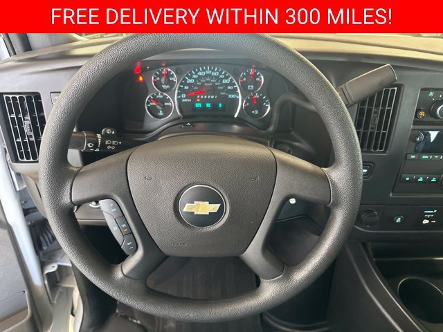 2025 Chevrolet Express Passenger LT - Photo 8