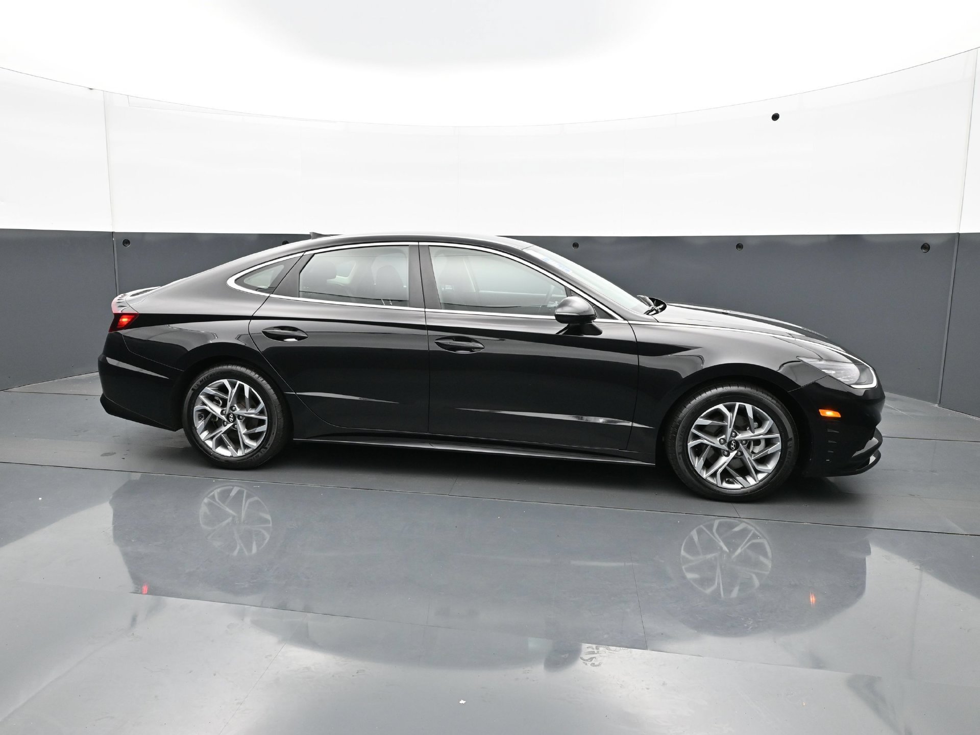 Certified Used 2023 Onyx Black Hyundai SEL 2.5L image 8
