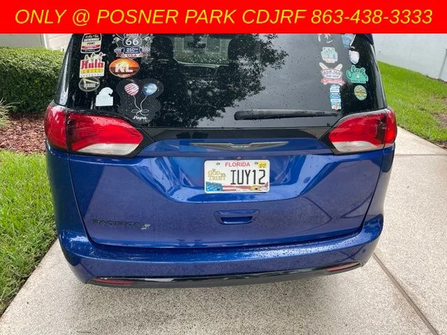 Used 2019 Blue Chrysler Touring Plus image 5