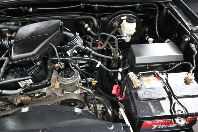Used 2013 Black Toyota Base image 32