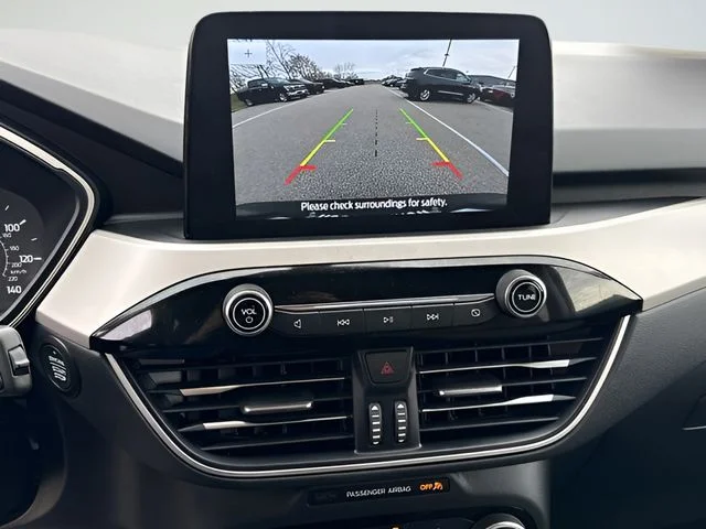 Used 2022 Gray Ford SE image 17