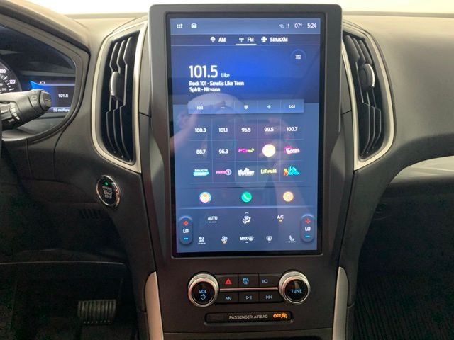 Used 2024 Gray Ford SEL image 4