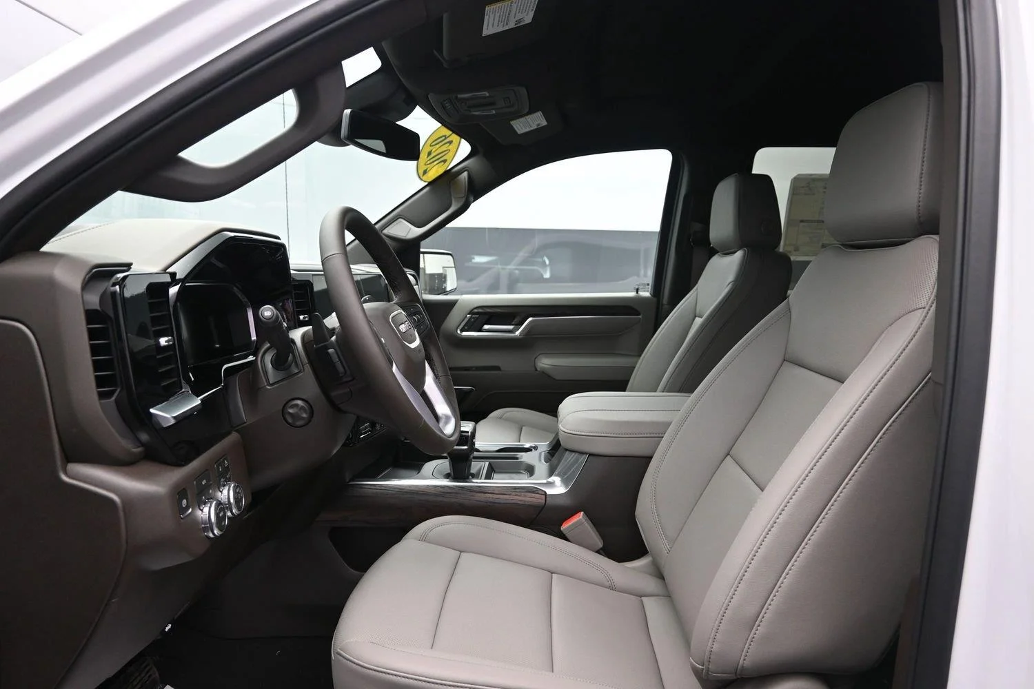 2026 GMC Sierra 1500 SLT - Photo 27